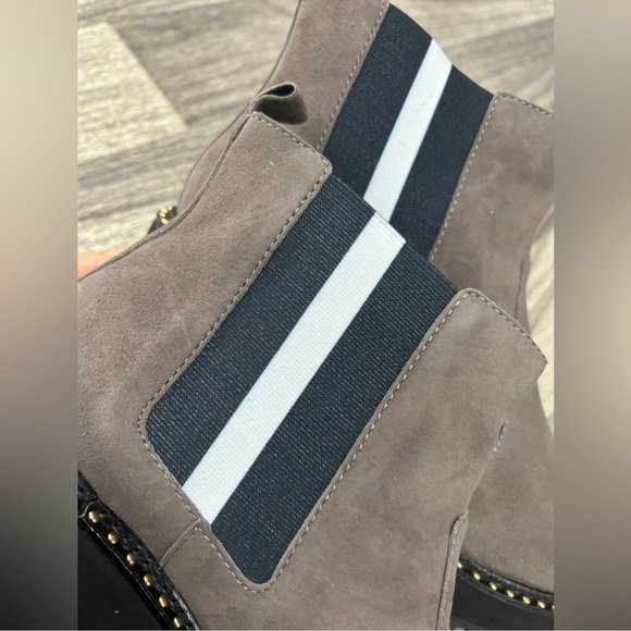 CECELIA NEW YORK | Gemma Boots in Gray Suede - Picture 4 of 4